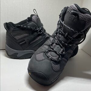 Keen Men's Black and Gray Outdoor Boots Size 12